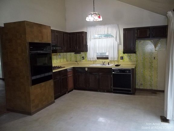 2nd image of 26044 Lila Ln