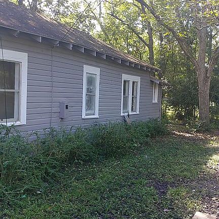 2nd image of 2848 Thomas St