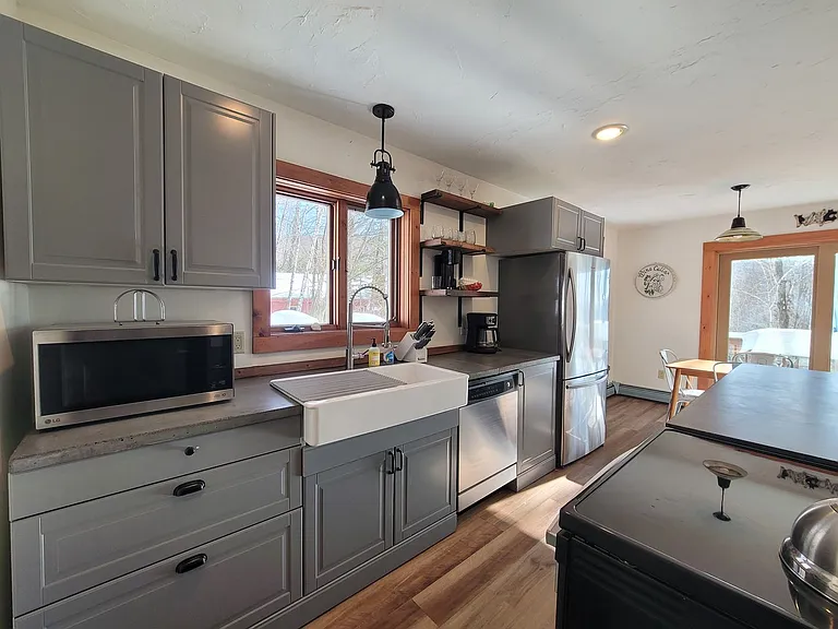 194 Reservoir Rd — Photo 9