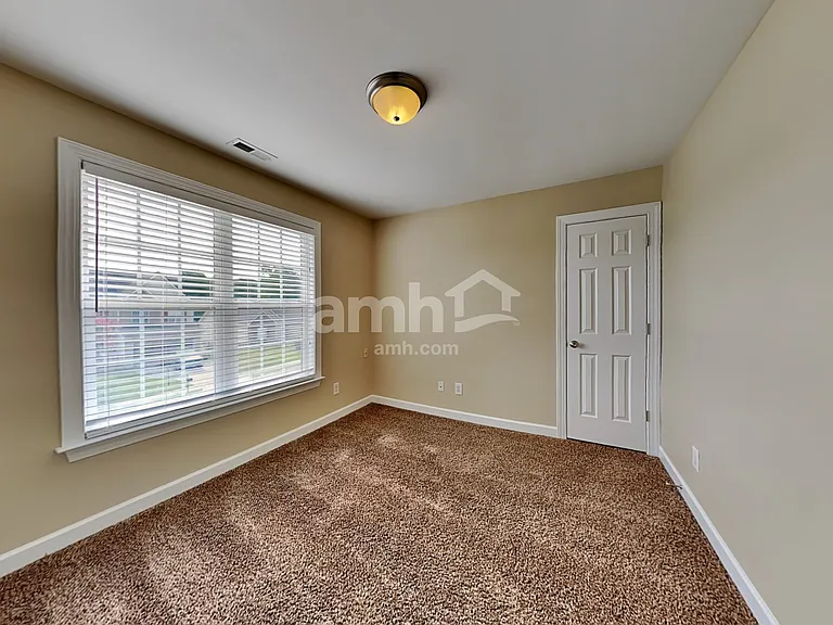 56 Locket Dr — Photo 16