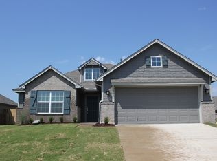 7300 S Laurel Ave, Broken Arrow, OK 74011