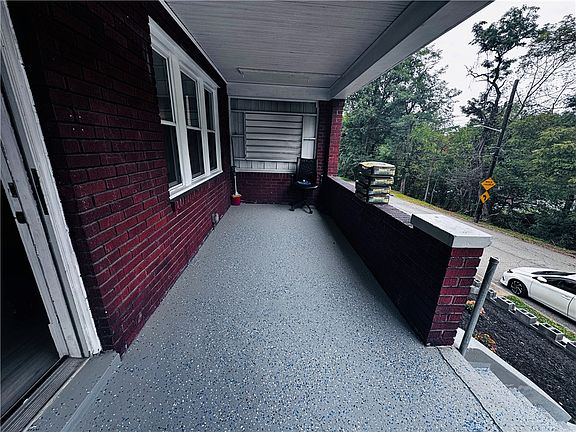 4th image of 2308 Starkamp St
