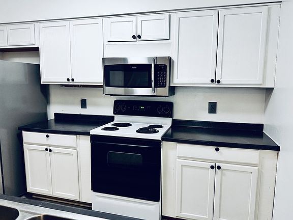 5th image of 202 Finley Forest Dr #1