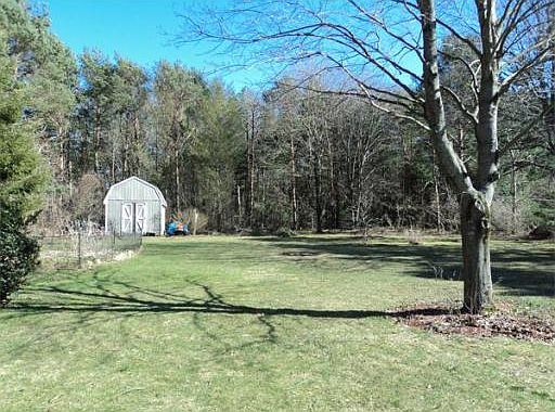 4th image of 122 Broadmeadow Dr