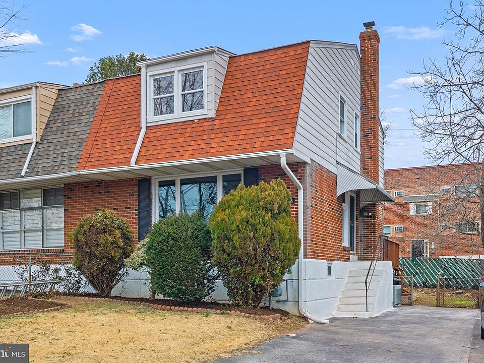 1st image of 303 Dartmouth Dr