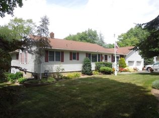 241 Cozy Lake Rd, Oak Ridge, NJ 07438