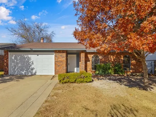 7319 Hedge Dr, Dallas, TX 75249