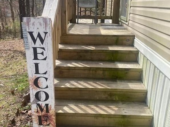 53 Oakview Dr, Carrollton, GA 30116