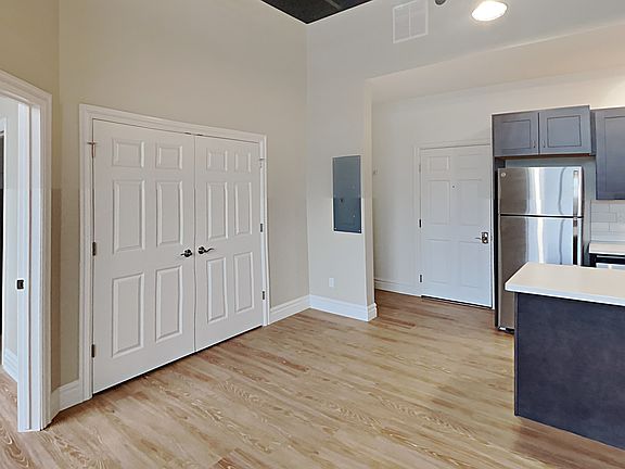 3rd image of 235 W Saginaw St Unit S