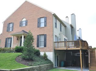 19 Highlands Ct, Owings Mills, MD 21117