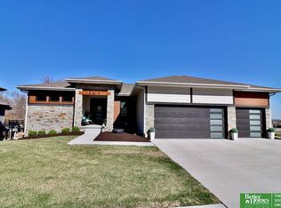 2313 N 188th Ter, Elkhorn, NE 68022