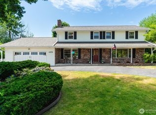 1175 SW Lopez Dr, Oak Harbor, WA