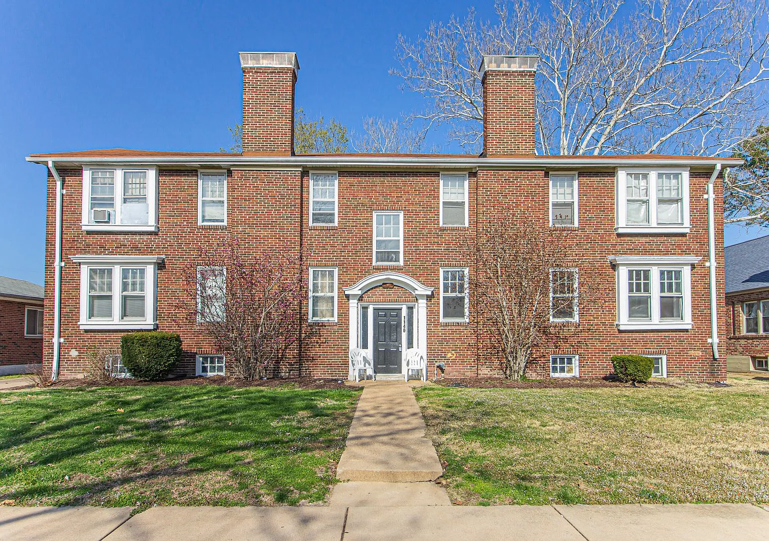 (220) 1140 Ursula Ave — Photo 1
