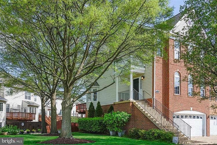 1st image of 43850 Sandburg Sq