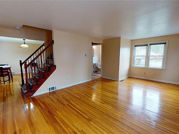 4th image of 226 Claremont Ave