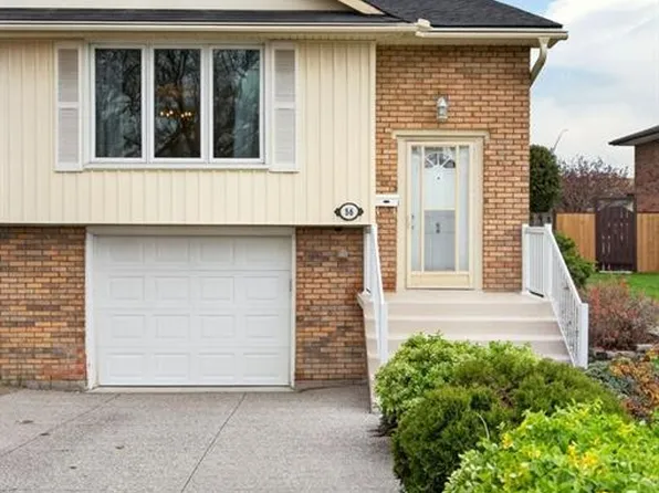 56 Brookstream Ct, Hamilton, ON L8K 6J2