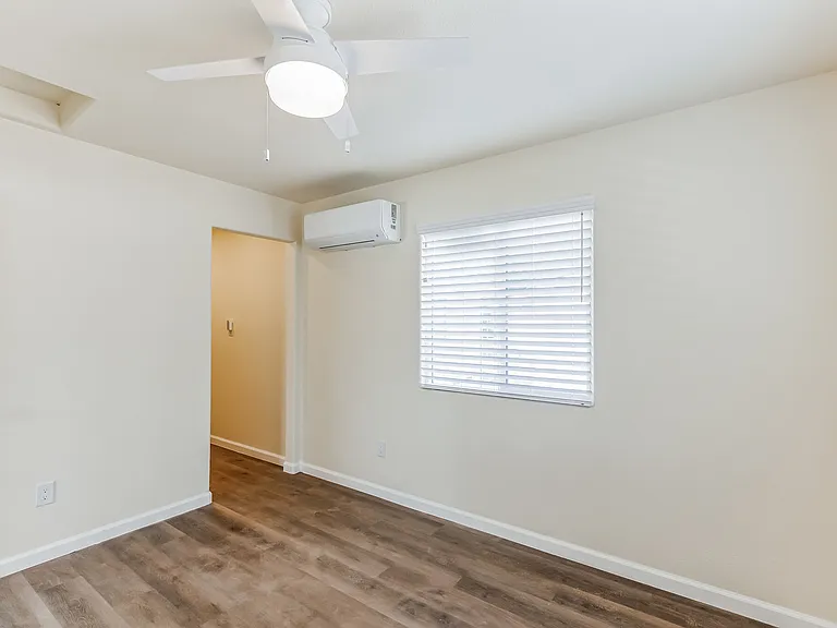 307 Livoti Ave — Photo 21