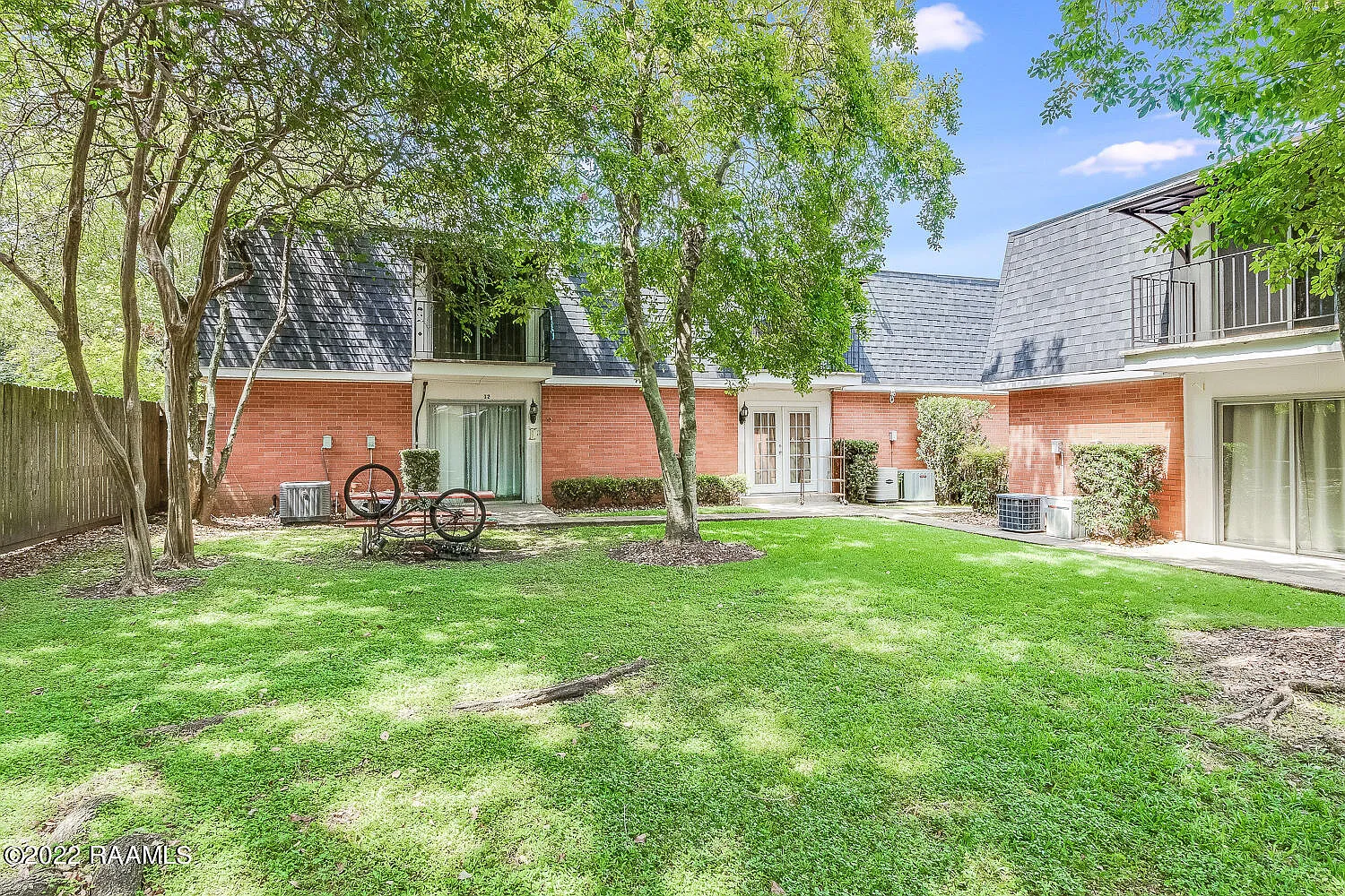 2 bed, 850 sqft, $960 — Photo 3