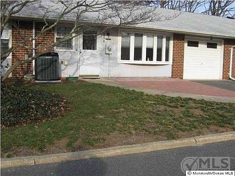 1st image of 909B Dumbarton Dr