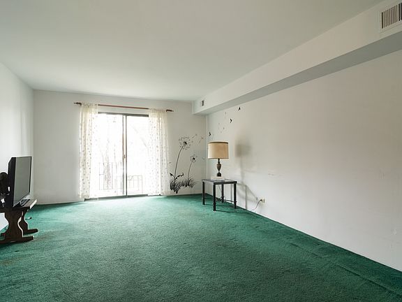 2nd image of 7 Oak Creek Dr APT 2706