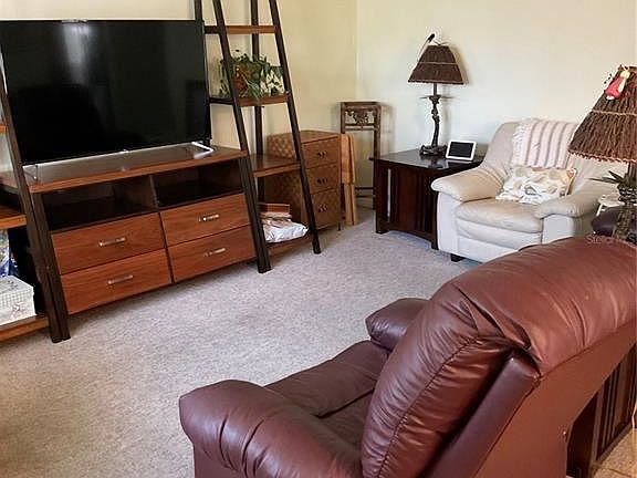 3rd image of 2212 Greenwich Dr #2212