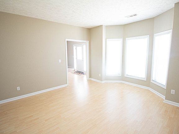 5th image of 3890 Sugarbrook Dr