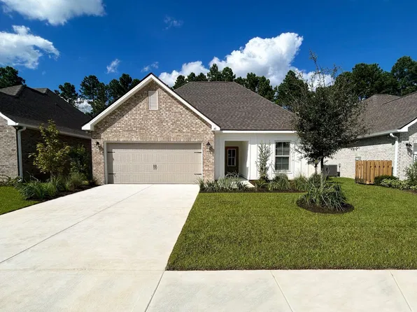 40 Apollo Ave W, Freeport, FL 32439