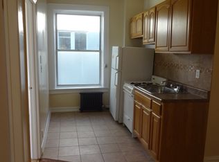 3238 44th St APT 3R, Astoria, NY 11103