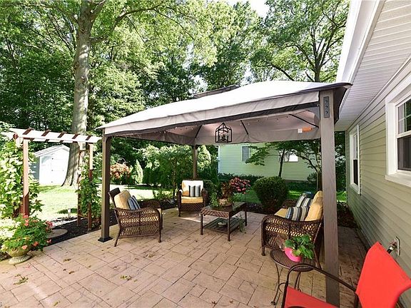 2nd image of 6757 Chadbourne Dr