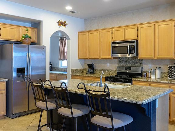 3rd image of 2219 Avenida Del Mar