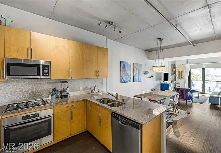 353 E Bonneville Ave #555 — Photo 9