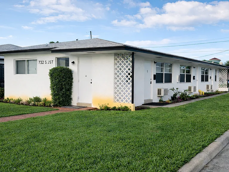 732 S J Street Lake Worth Beach, FL 33460 — Photo 8