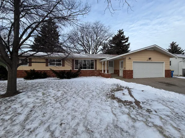 1865 Utah Ave SE, Huron, SD 57350