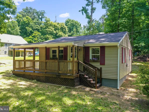 252 Blueberry Ln, Harpers Ferry, WV 25425