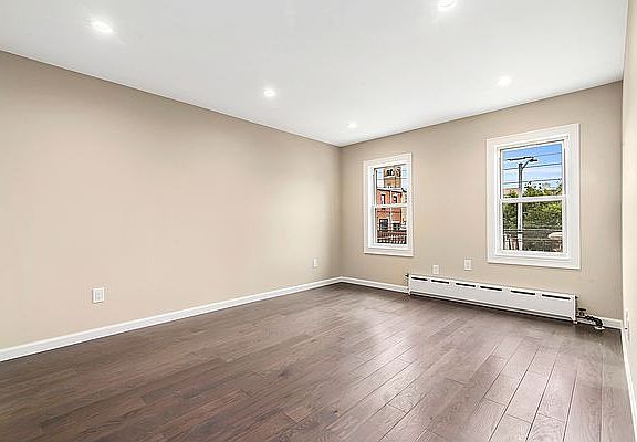 4th image of 22-12 28th St #2