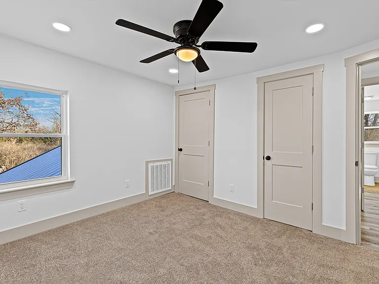 3528 County Road 4460 — Photo 35
