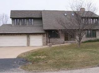 11 Hill Ct, Appleton, WI 54913