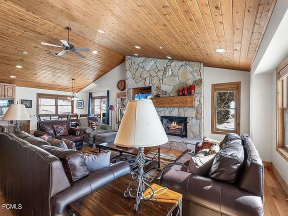 4th image of 2130 Euston Dr #34