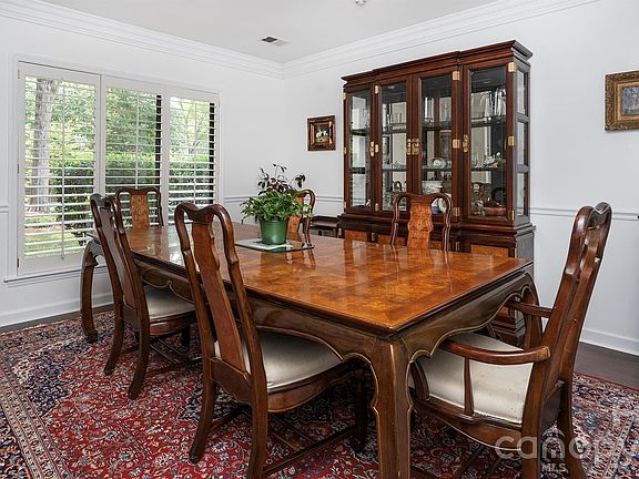 5th image of 5100 Gamton Ct