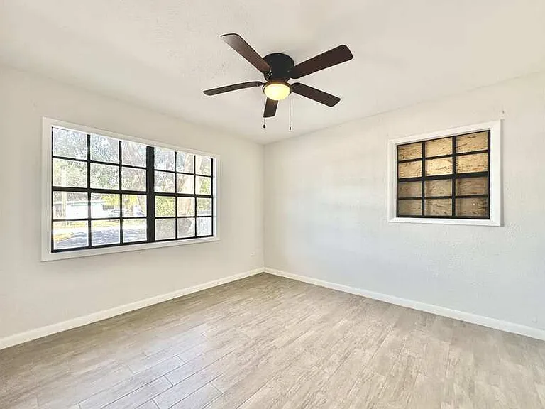 2928 W Elrod Ave — Photo 19