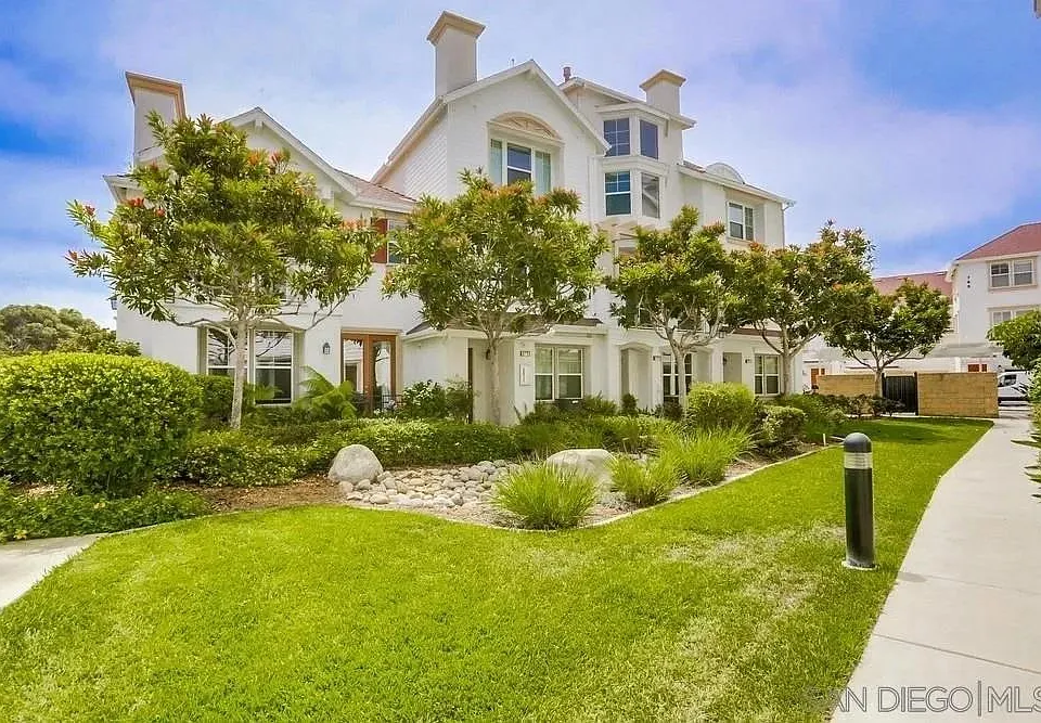 760 Harbor Cliff Way #118