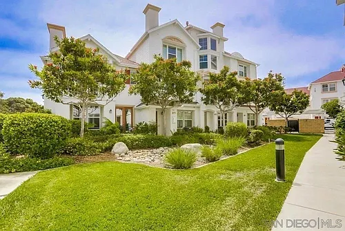 760 Harbor Cliff Way #118 Photo 1