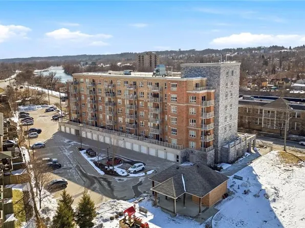 155 Water St S #306, Cambridge, ON N1R 3E3