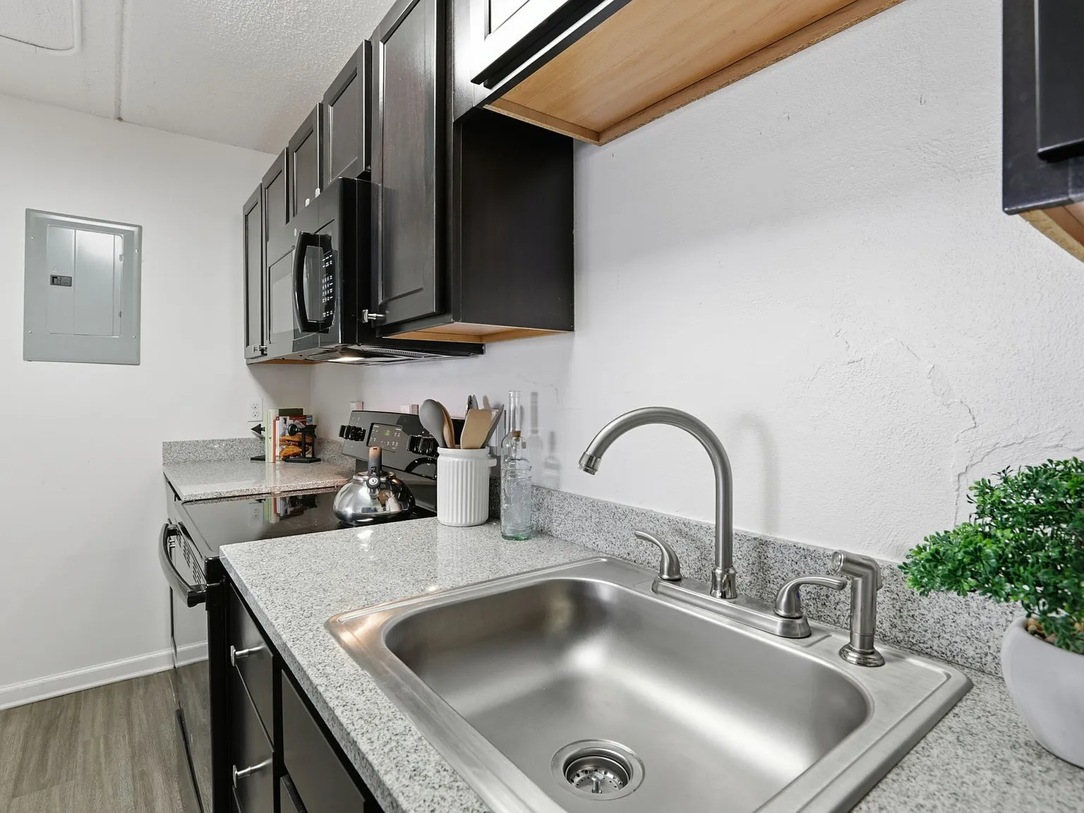 Legacy Student Living — Photo 1