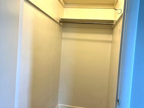4th image of 2211 Grant Ave #1
