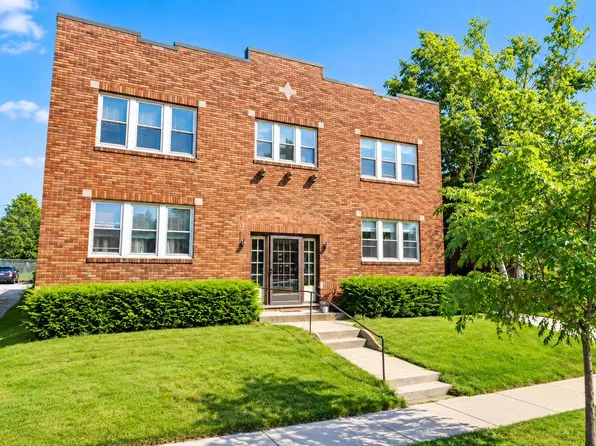 215 S Monroe Ave, Green Bay, WI 54301