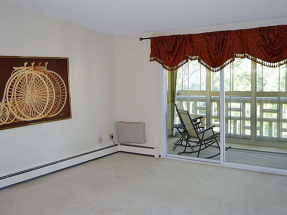 5th image of 715 S Alton Way Unit 12D