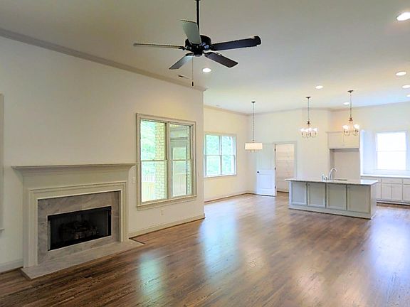 Previously built home based on this plan. Photos not of current home. Upgrades may be pictured.