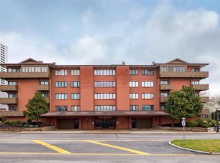 250 S Brentwood Blvd APT 3A, Saint Louis, MO