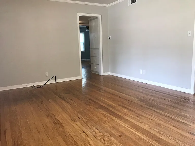 6515 W 72nd St — Photo 5
